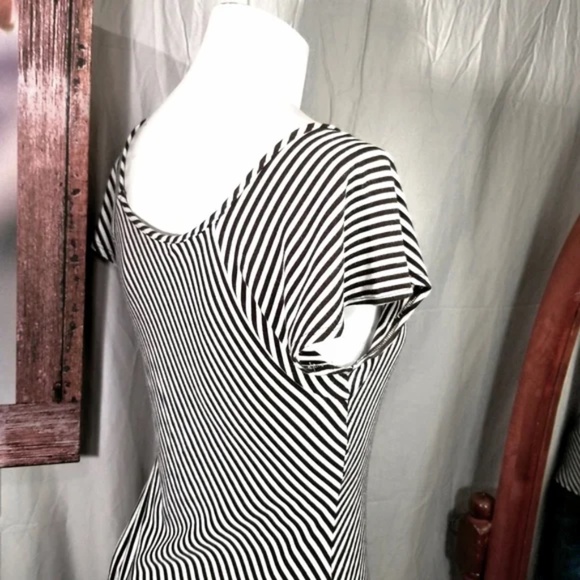 Michael Kors Striped Curve Hugging Top - Picture 6 of 7
